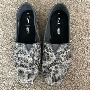Toms Faux Snake Size 8